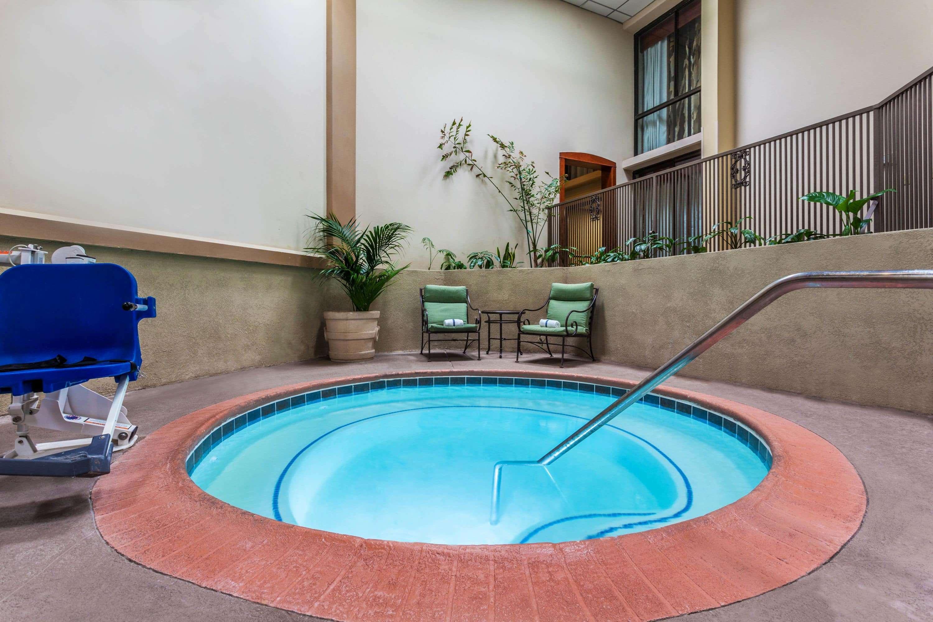 Wyndham Visalia Hotel Екстериор снимка