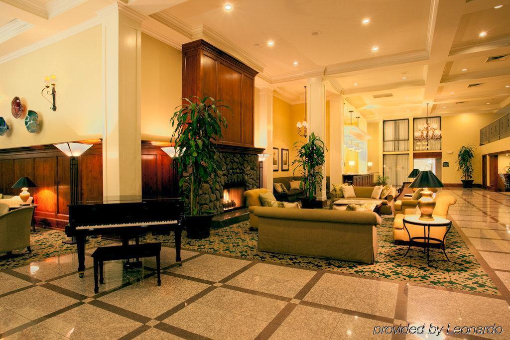 Wyndham Visalia Hotel Екстериор снимка