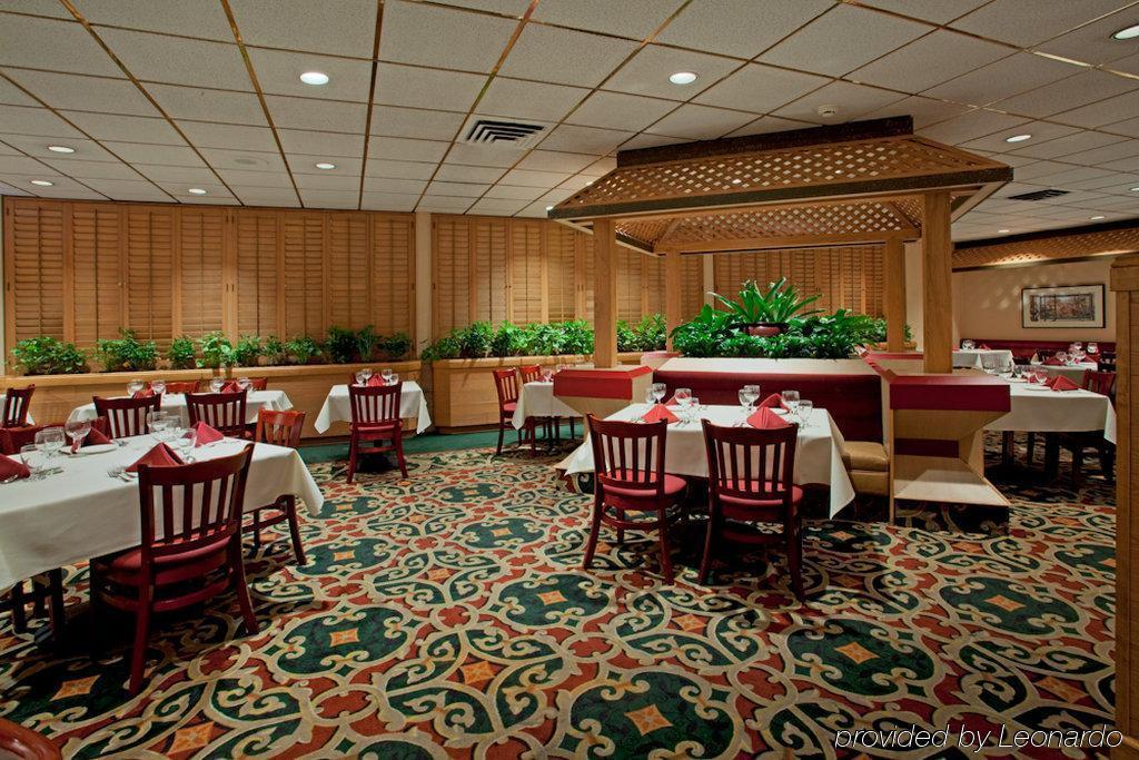 Wyndham Visalia Hotel Ресторант снимка