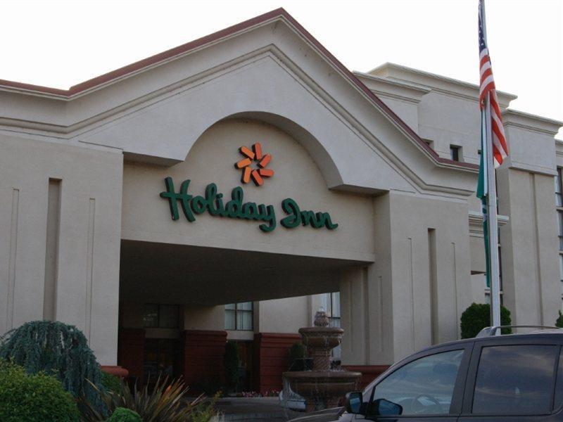 Wyndham Visalia Hotel Екстериор снимка
